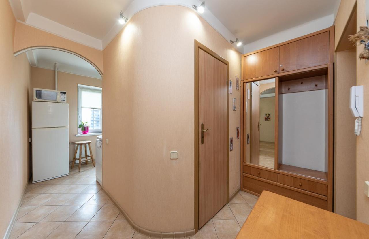 1 Bedroom Apart Near Metro Pecherska Kiev Exterior foto