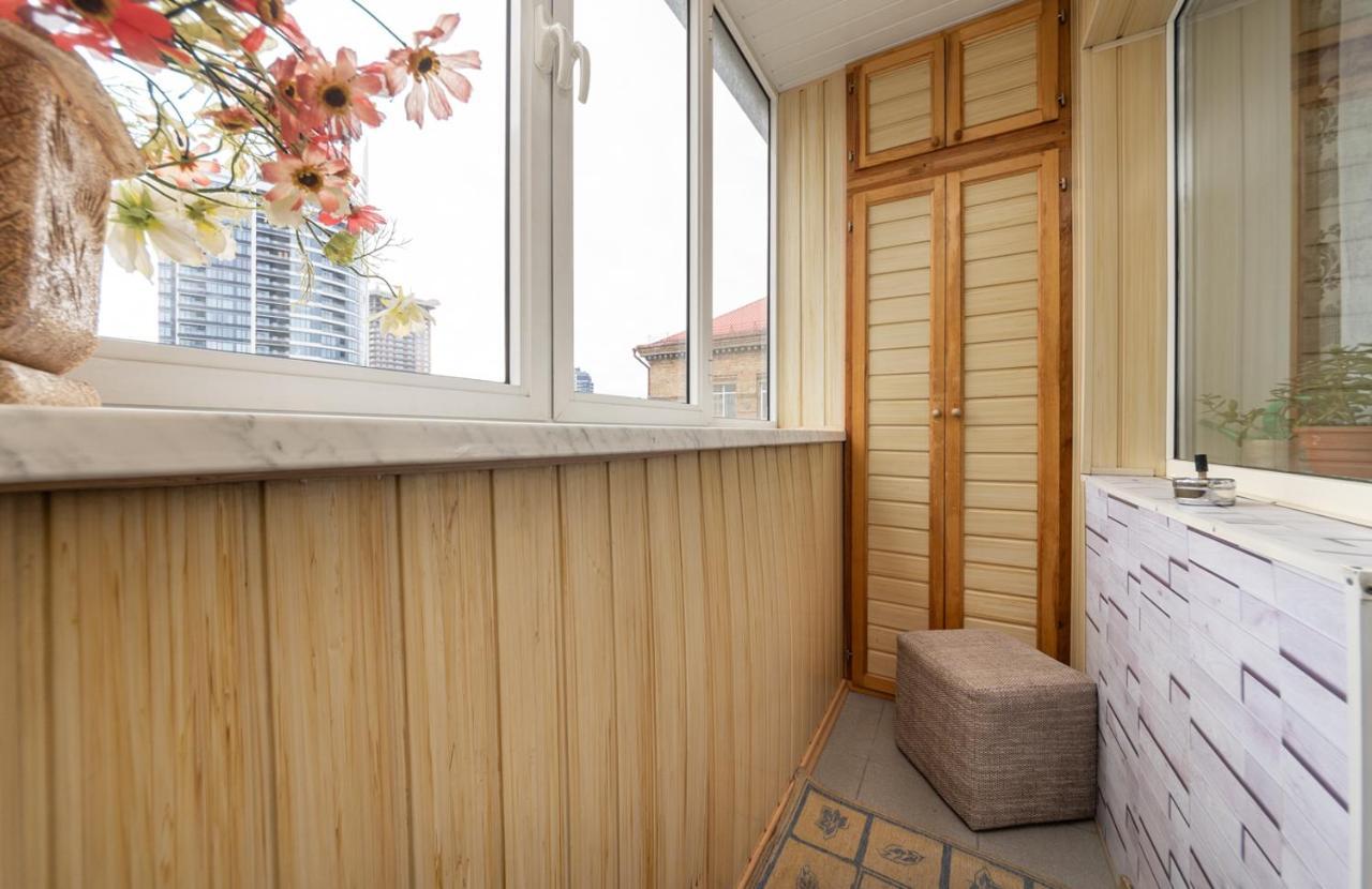 1 Bedroom Apart Near Metro Pecherska Kiev Exterior foto